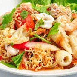 ยำมาม่ารวมมิตร