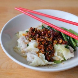 เกี๊ยวต้มยำ