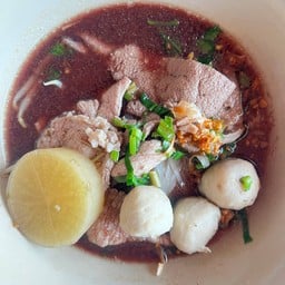 ก๋วยเตี๋ยวหมูน้ำตก