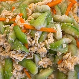 บวบผัดไข่