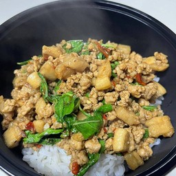 ข้าวกะเพราหมูสับ+กากหมู