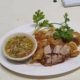 หมูกรอบ