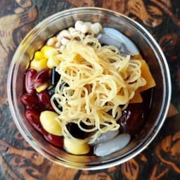 โบ๊ยเกี๊ยบะหมี่เย็น นมสด (นมสดสูตรทางร้าน)