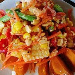 ตำข้าวโพดไข่เค็ม