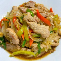 ข้าวราดผัดพริกอ่อน