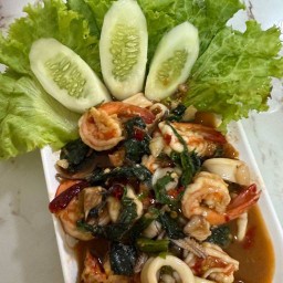 ครัวหญิงนารา ตามสั่ง นวมินทร์