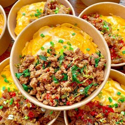 กะเพราหมูไข่ขยี้