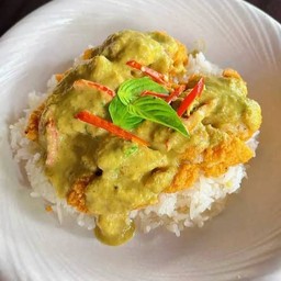 ข้าวไก่ทอดเขียวหวาน