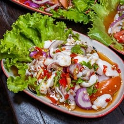 ยำปลาหมึก (Yum Squid)