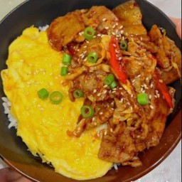 ข้าวไข่ข้นกิมจิ