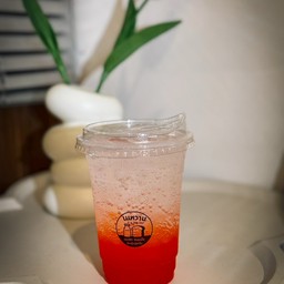 สตรอเบอร์รี่โซดา