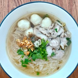 ก๋วยเตี๋ยวหมูน้ำใส