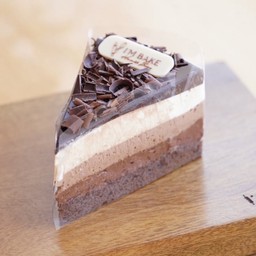 มูสช็อคโกแลตเลเยอร์เค้ก