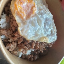 ข้าวหมูผัดน้ำมันหอย