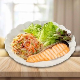 ส้มตำแซลมอน แดดเดียว