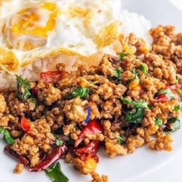 กระเพราหมูสับ+ไข่ดาว