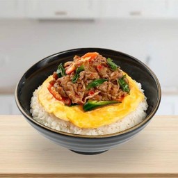 ข้าวกะเพราเนื้อนิวซีแลนด์ไข่นุ่ม