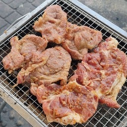 คอหมูย่างเตาถ่่านน้ำจิ้มแจ่ว