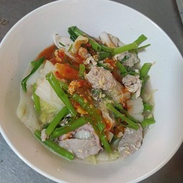 สุกี้หมูชิ้นน้ำ