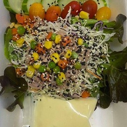 สลัดผักทูน่า