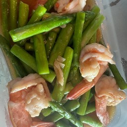 หน่อไม้ฝรั่งผัดกุ้ง (กับข้าว)