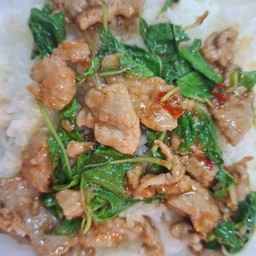 ข้าวกะเพราหมูชิ้น