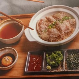 ข้าวหน้าเนื้อคารูบิ