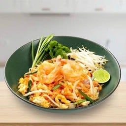 เส้นจันท์ผัดไทยกุ้งสด