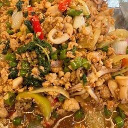 กะเพราหมูหมึก