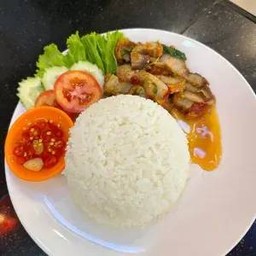 ข้าวกระเพราหมูกรอบ