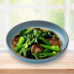 ผัดคะน้าฮ่องกงเห็ดหอม