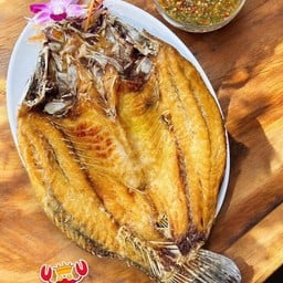 ปลากะพงทอดราดพริกขี้หนู