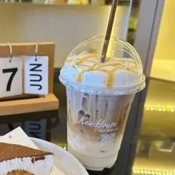 มัคคิอาโต้ (Macchiato)