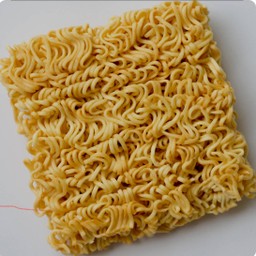 มาม่า (Instant Noodles)