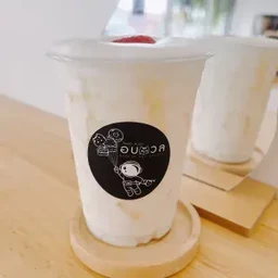 นมสดเฮเซลนัท