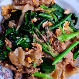 ผัดซีอิ้วหมู