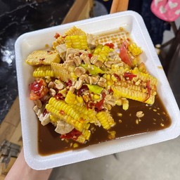 ตำข้าวโพดหมูยอ