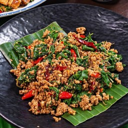 กะเพราหมูสับขุนช้าง (กับข้าว)