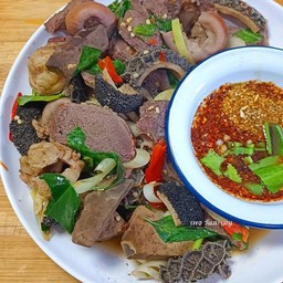 อ๊อด&ฉี สถานีของแซ่บ