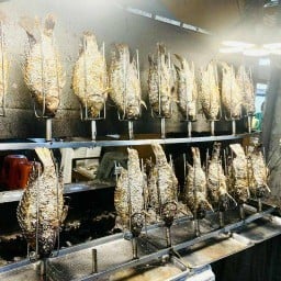 พี่อ๊อด ปลาเผาตลาดเทพประสิทธิ์ ตลาดเทพประสิทธิ์