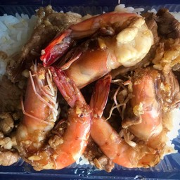 กุ้ง+  หมูชิ้นกระเทียม