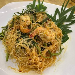 หมี่ผัดกระเฉดกุ้ง