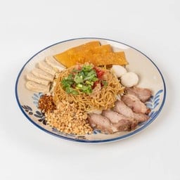 ก๋วยเตี๋ยวแห้ง (คอหมูย่าง,หมูยอ)