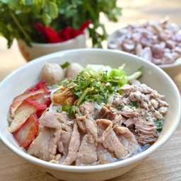ก๋วยเตี๋ยวหมู