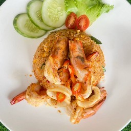 ข้าวผัดต้มยำทะเล