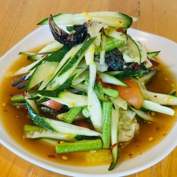 ส้มตำแตง ใส่ปู