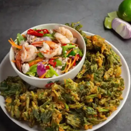 ยำผักบุ้งกรอบ