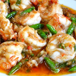 กุ้งผัดพริกขี้หนูสวน เป็นกับข้าว