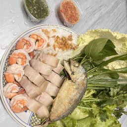 กระเพรา ส้มตำ รสแซ่บ อ่อนนุช