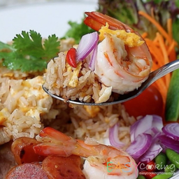 ข้าวผัดกะปิกุ้งสด และไข่เจียว